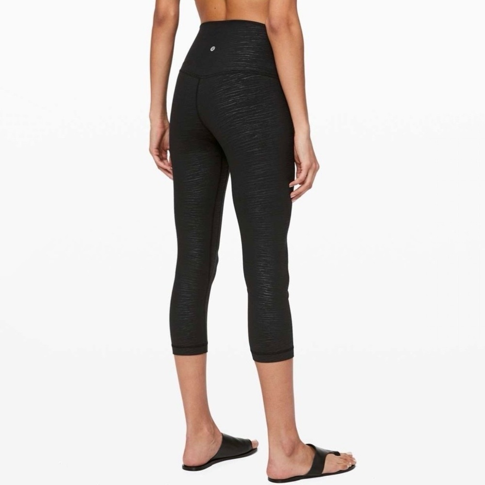 Lululemon Align Crop *21" in Stride Emboss Black